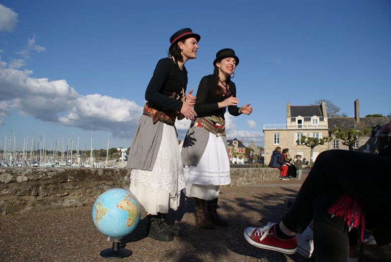 Les Soeurs Tartellini - De Bouche à Oreilles 