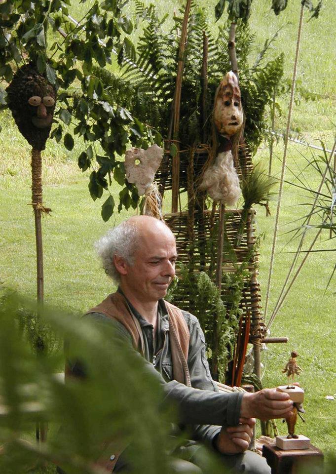 Petites Histoires de la Forêt par le Théâtre Burle - Spectacle pour parcs jardins, forêt